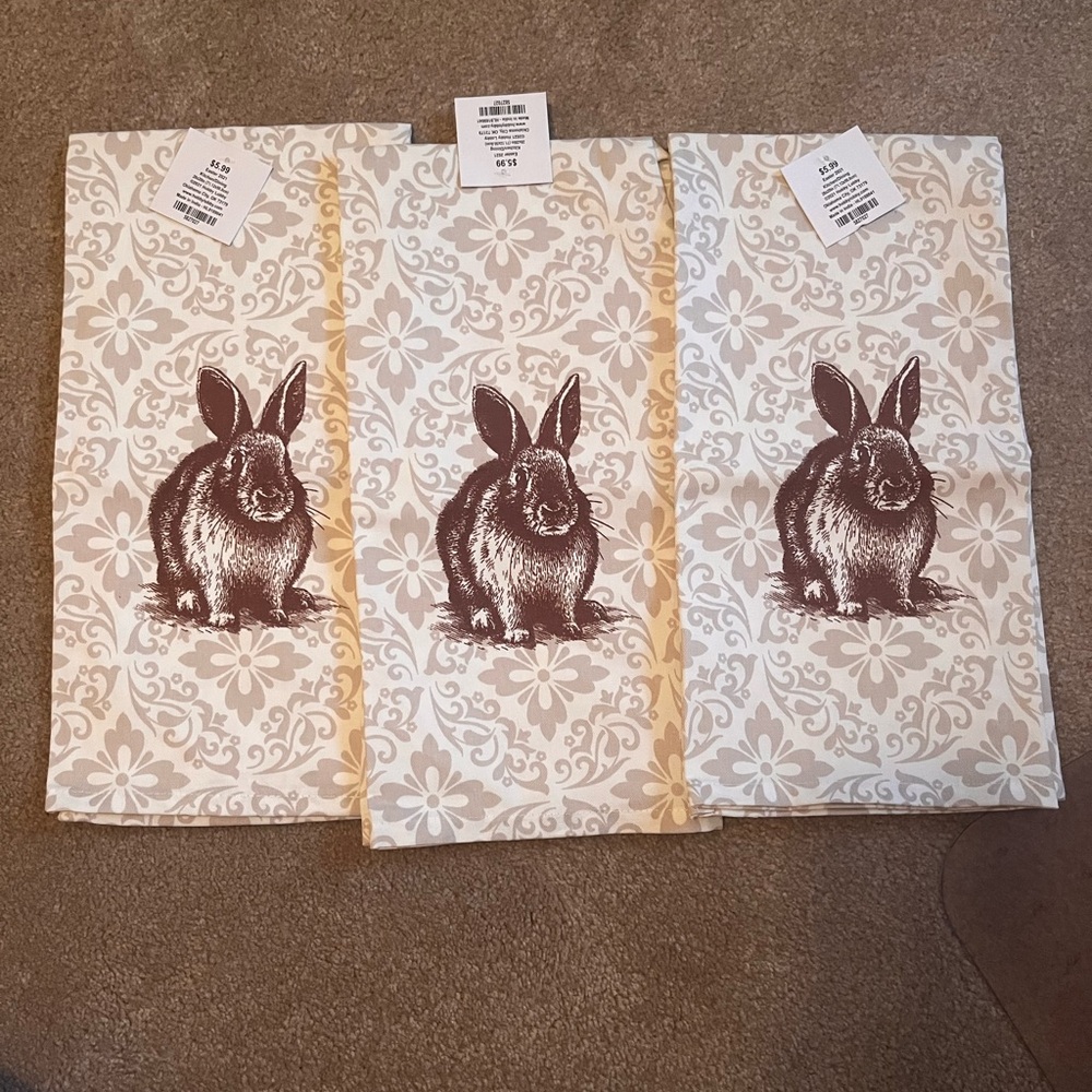 Nwt. Brown Rabbit Print Tea Towels set of 3 - Picture 7 of 9